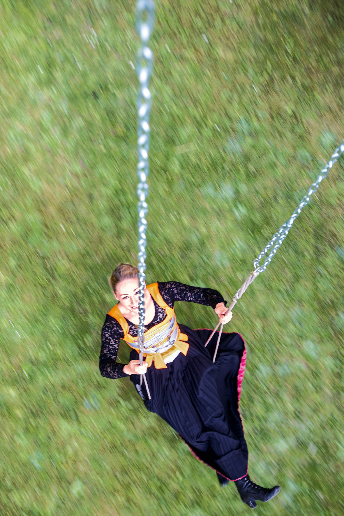 sarah-schmidtbauer-dirndl 